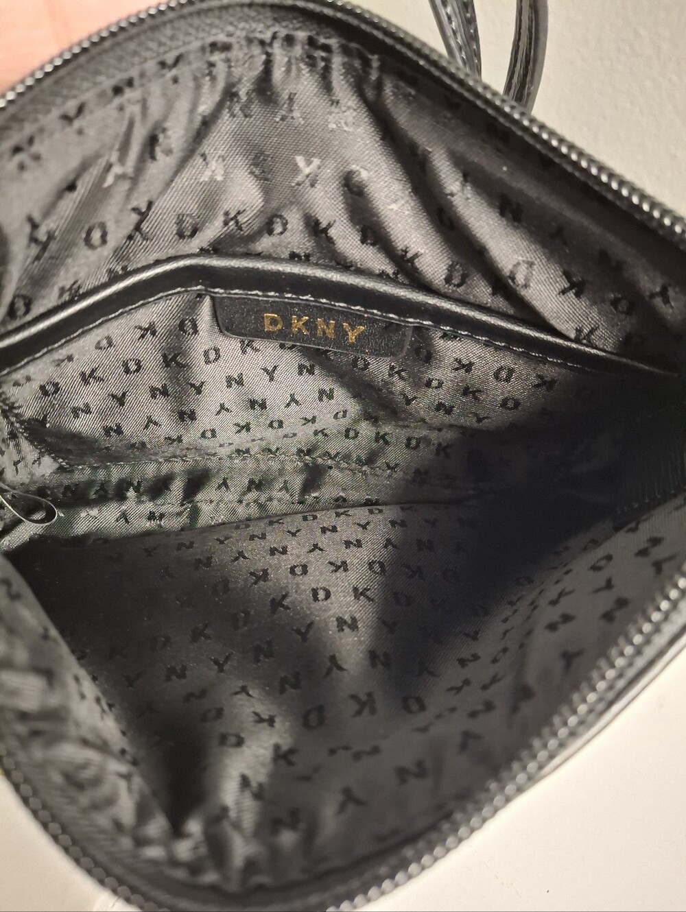 DKNY Black Textured Crossbody Bag & Card Case Set NWOT - Picture 4 of 6